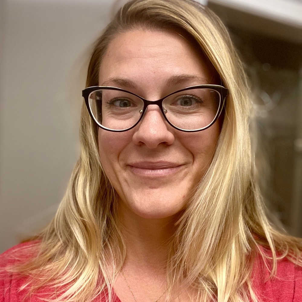 Meet your Posher, Corinne